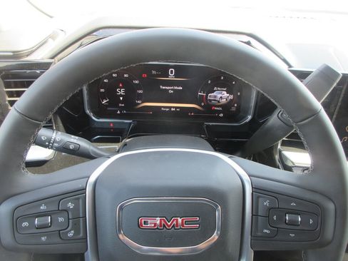 New 2026 GMC Sierra 1500 SLE image 17