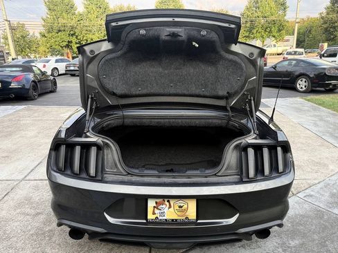 Used 2018 Ford Mustang Premium RWD image 12