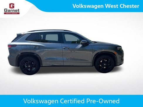 Certified 2025 Volkswagen Tiguan SE R-Line AWD/4WD image 7
