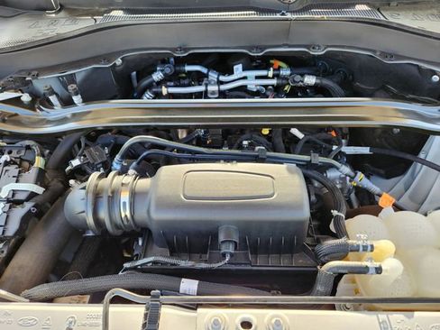 Used 2023 Ford Explorer Limited w/ Limited Technology Package image 34