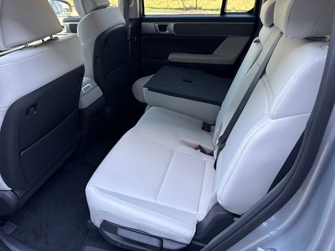 New 2026 Hyundai Santa Fe SE FWD image 17