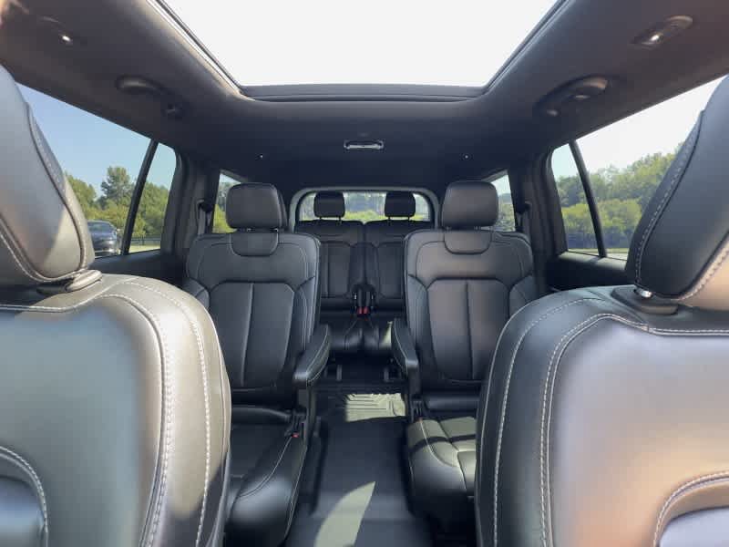 Used 2024 Jeep Grand Cherokee L Limited w/ Black Appearance Package RWD image 19