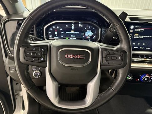 Used 2022 GMC Sierra 1500 SLE image 12