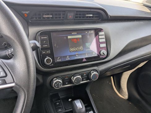 Used 2024 Nissan Kicks SV image 48