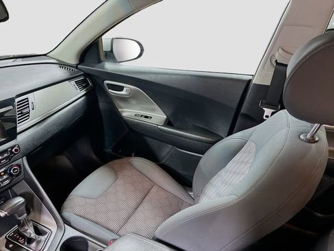 Used 2018 Kia Niro LX image 21