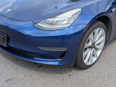 Used 2020 Tesla Model 3 Standard Range RWD image 9