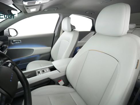 Used 2024 Hyundai Ioniq 6 SEL RWD image 4