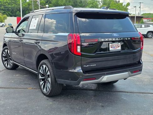 Used 2025 Ford Expedition Platinum w/ Driver's Package AWD/4WD image 3