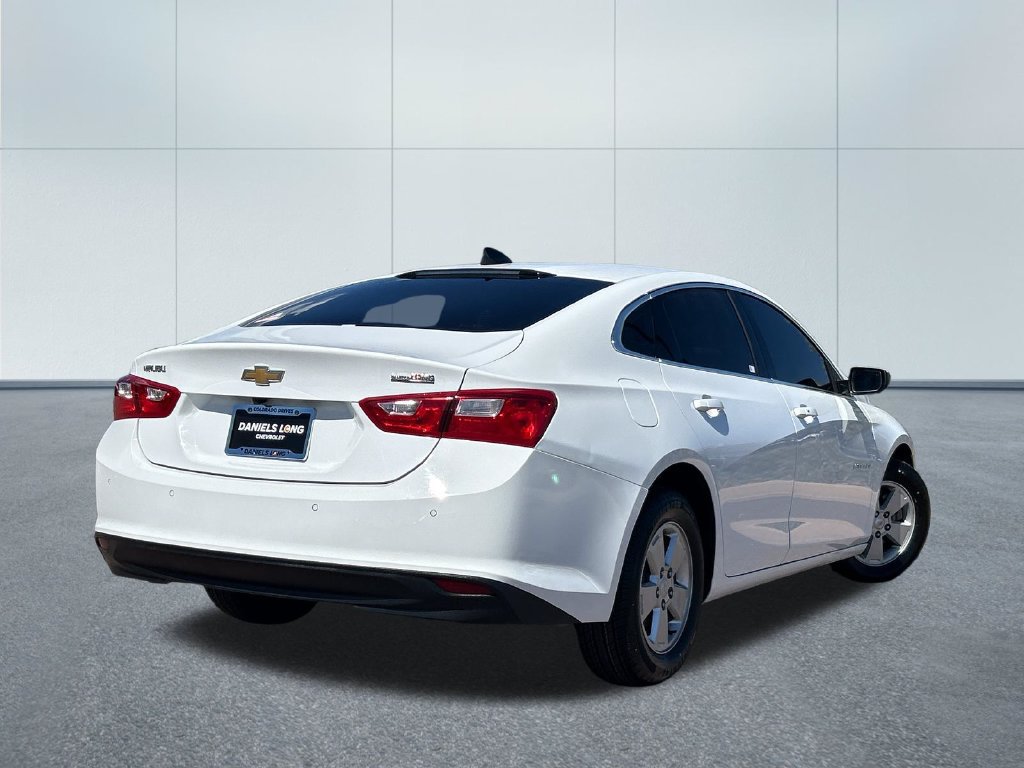 Used 2024 Chevrolet Malibu LS FWD image 2