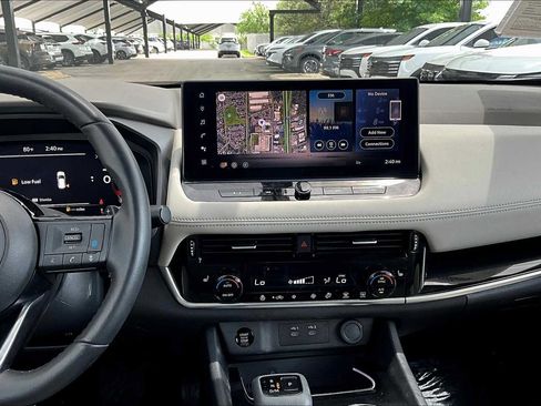 Certified 2024 Nissan Rogue SL FWD image 7