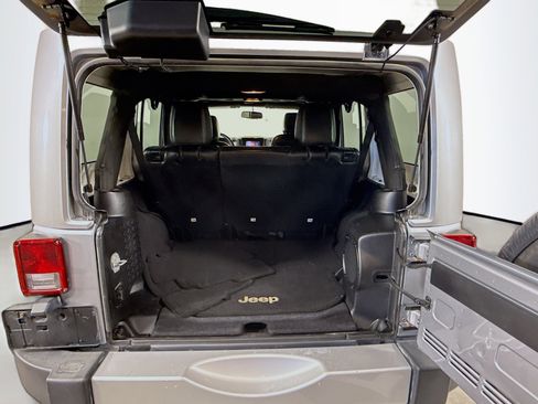 Used 2013 Jeep Wrangler Unlimited Sahara w/ Dual Top Group image 21