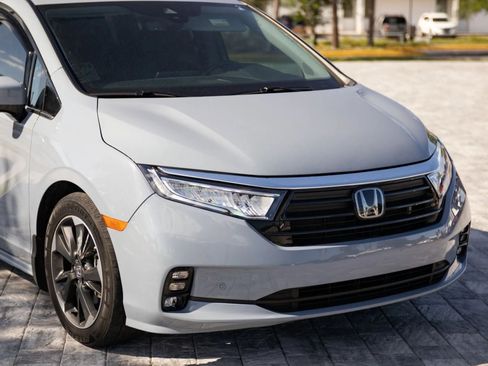 Used 2024 Honda Odyssey Elite image 2