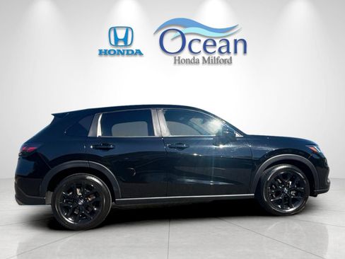 Used 2024 Honda HR-V Sport image 2