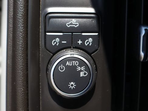 Used 2021 Chevrolet Silverado 1500 Custom RWD image 22