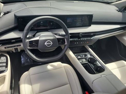 Certified 2025 Nissan Murano SV AWD/4WD image 13