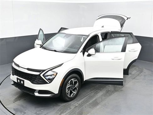 Used 2023 Kia Sportage LX image 50