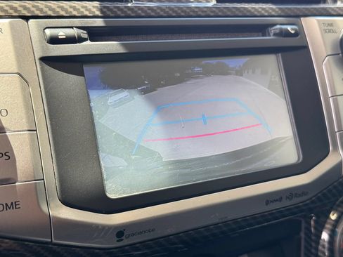 Used 2017 Toyota 4Runner SR5 AWD/4WD image 21