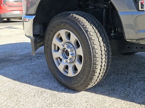 Used 2024 Ford F350 XLT w/ FX4 Off-Road Package image 27