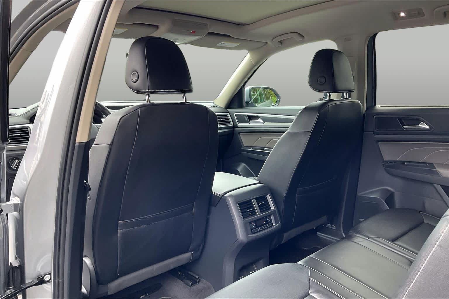Used 2021 Volkswagen Atlas SE w/ Panoramic Sunroof Package AWD/4WD image 21