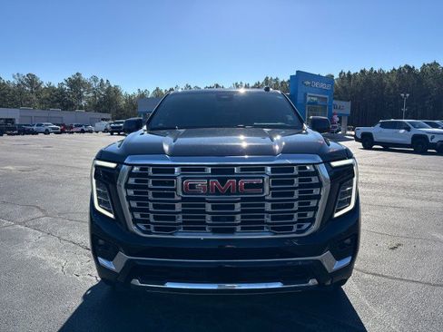 Used 2025 GMC Yukon XL Denali image 8