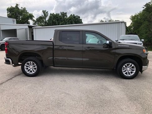 Used 2023 Chevrolet Silverado 1500 LT RWD image 4