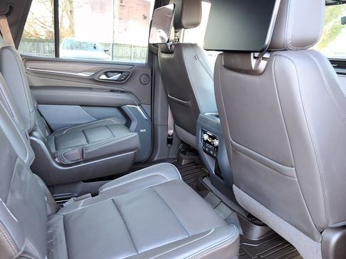 Used 2021 GMC Yukon Denali w/ Denali Ultimate Package AWD/4WD image 7