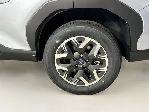 Used 2026 Subaru Forester Premium AWD/4WD image 24