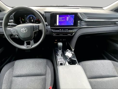 Used 2025 Toyota Camry LE FWD image 14