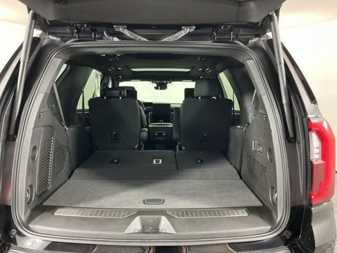 Used 2026 GMC Yukon Denali w/ Denali Reserve Package AWD/4WD image 32