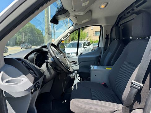 Used 2019 Ford Transit 250 130 Low Roof image 18
