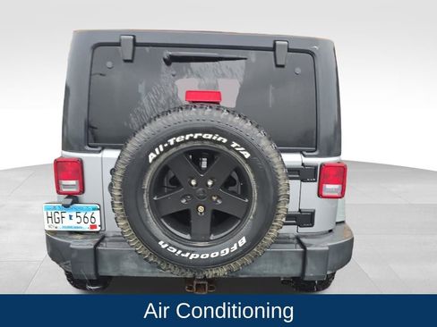 Used 2013 Jeep Wrangler Sport AWD/4WD image 7