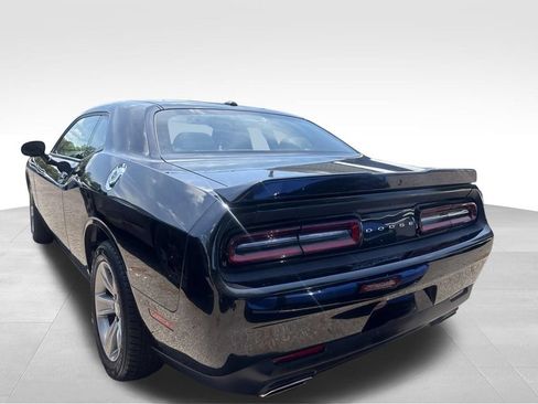 Used 2021 Dodge Challenger SXT RWD image 11