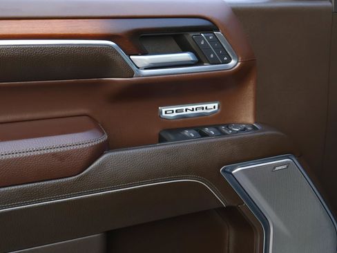 Used 2024 GMC Sierra 1500 Denali w/ Technology Package image 17