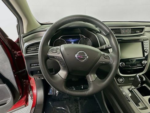 Used 2022 Nissan Murano SV image 17