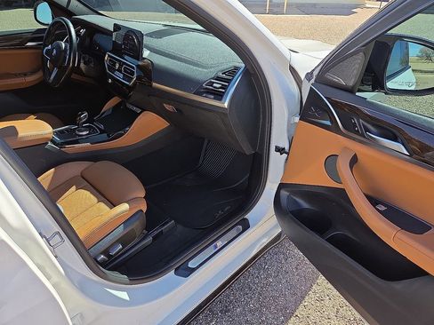 Used 2023 BMW X4 M40i w/ Shadowloine Package image 11