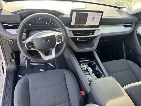 Used 2025 Ford Explorer Active image 20