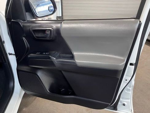 Used 2020 Toyota Tacoma SR image 14