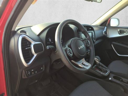 Used 2022 Kia Soul LX w/ Technology Package FWD image 15