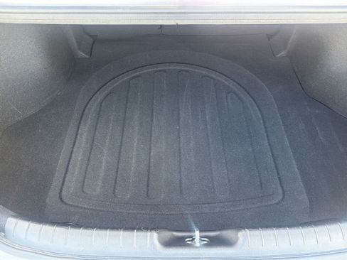 Used 2025 Hyundai Elantra SEL image 33