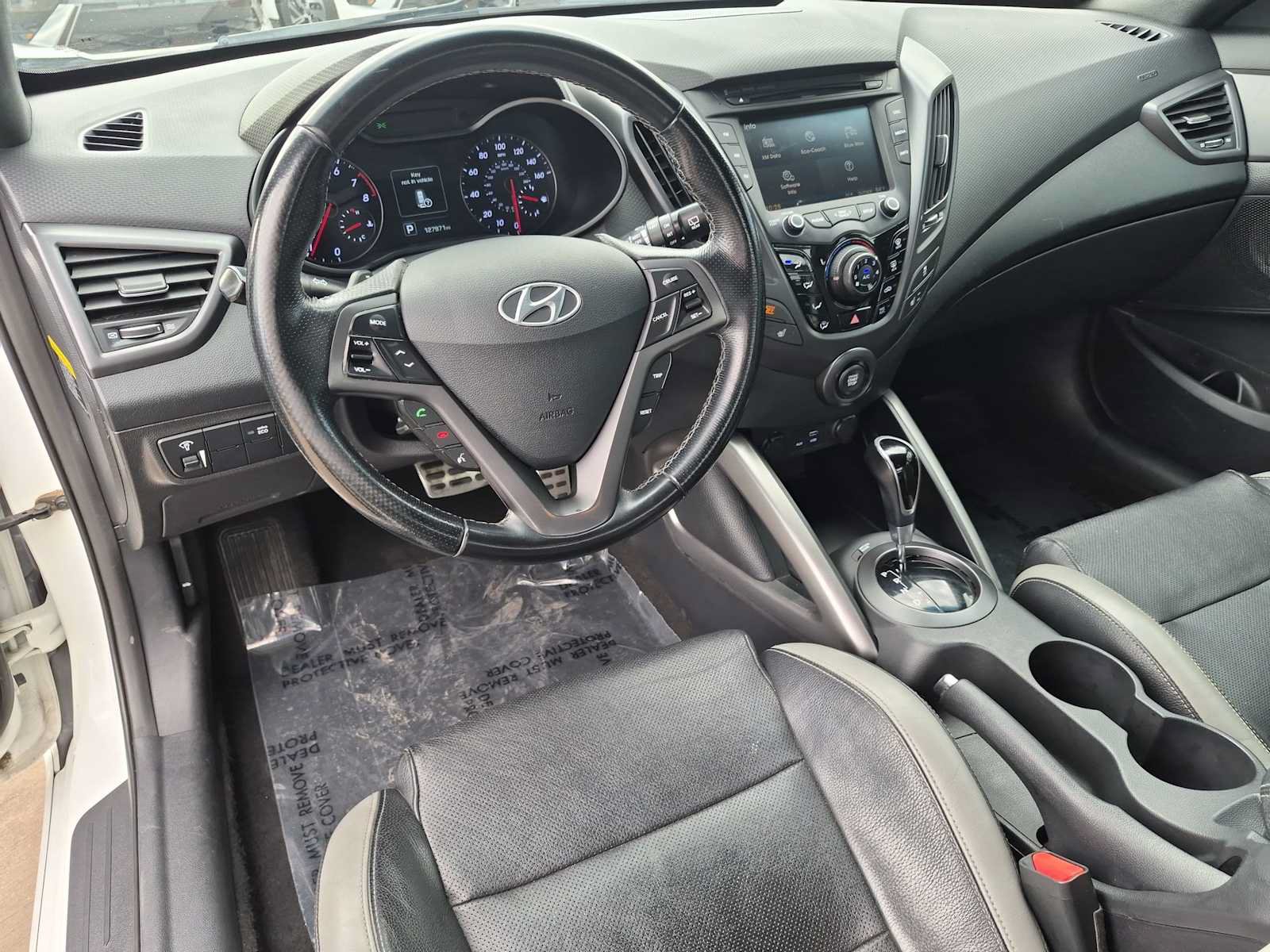 Used 2016 Hyundai Veloster Turbo FWD image 10