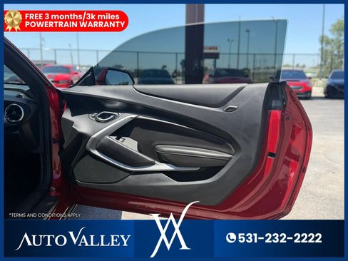 Used 2018 Chevrolet Camaro SS RWD image 15