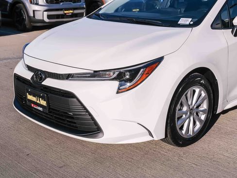Certified 2026 Toyota Corolla LE w/ LE Premium Package FWD image 11