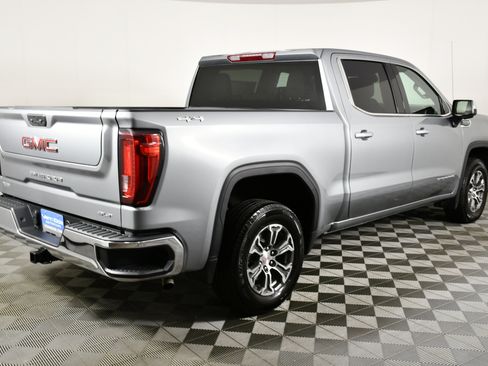 Used 2025 GMC Sierra 1500 SLT image 6