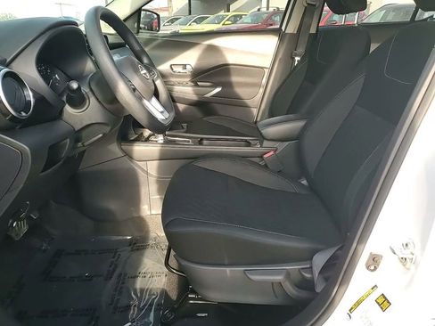 Used 2024 Nissan Kicks SV image 13