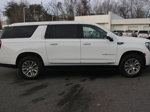 Used 2024 GMC Yukon XL Denali w/ Max Trailering Package image 8