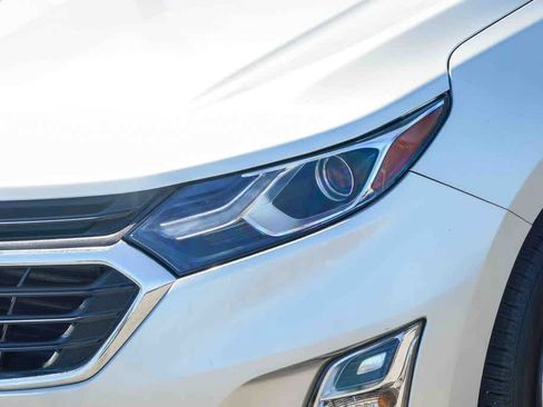Used 2020 Chevrolet Equinox LT FWD image 8