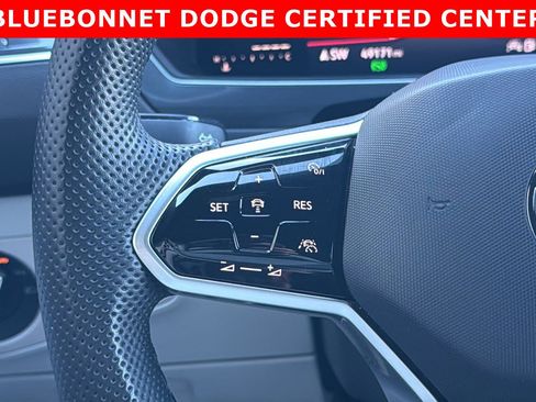 Used 2022 Volkswagen Tiguan SE R-Line image 23