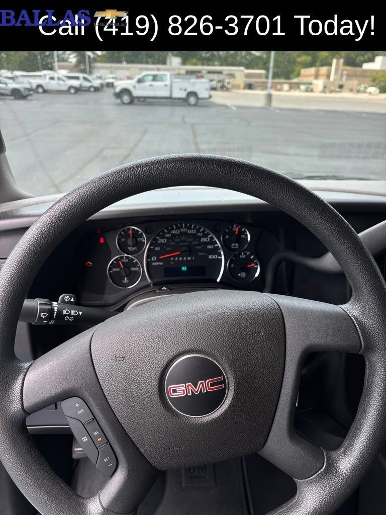 Used 2024 GMC Savana 3500 LT w/ LT Preferred Equipment Group RWD image 12