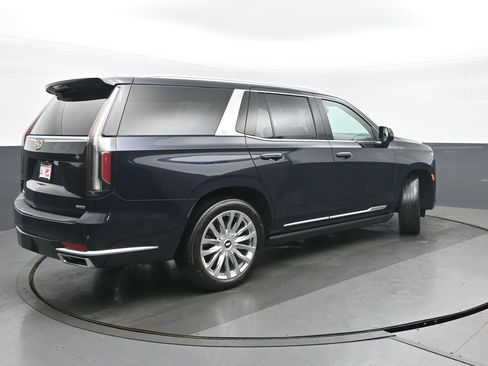 Used 2021 Cadillac Escalade Premium Luxury w/ Driver Assist Tech Package AWD/4WD image 7
