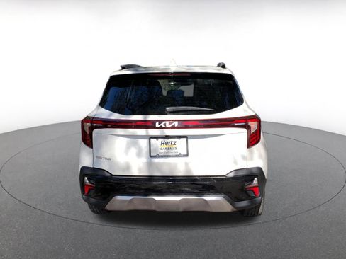 Used 2025 Kia Seltos S image 6